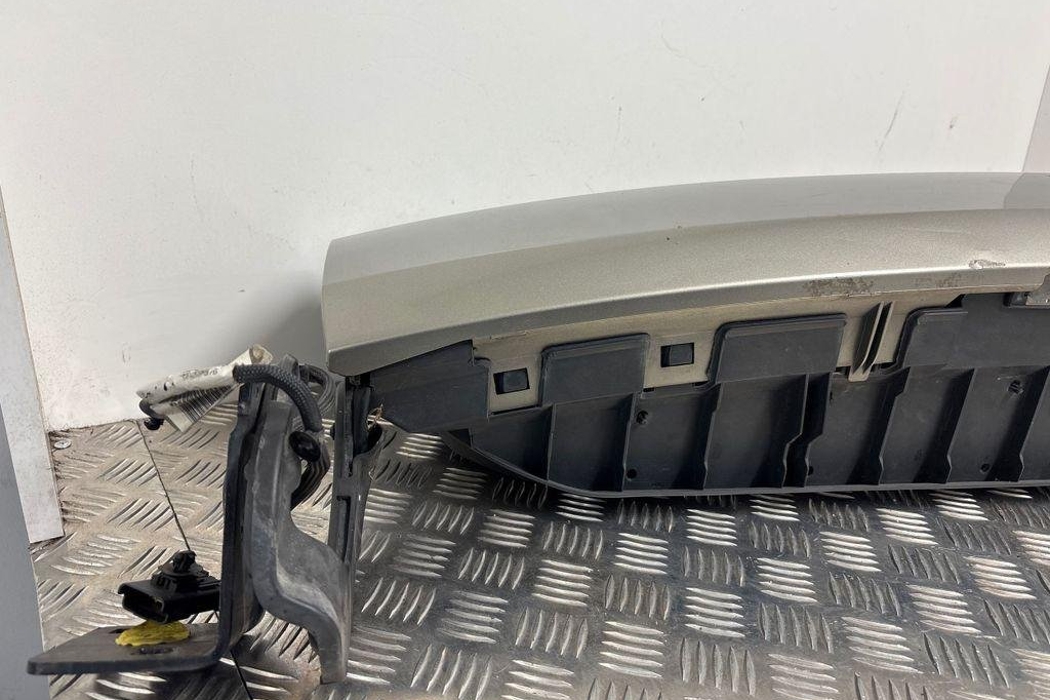 PEUGEOT 3008 1 generation (2010-2016) Крышка багажника 9804896280 30569529