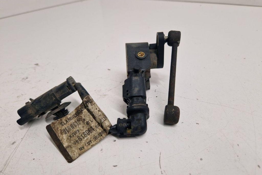 PEUGEOT 508 1 generation (2010-2020) Front Left Level Sensor 9661899180 30570899