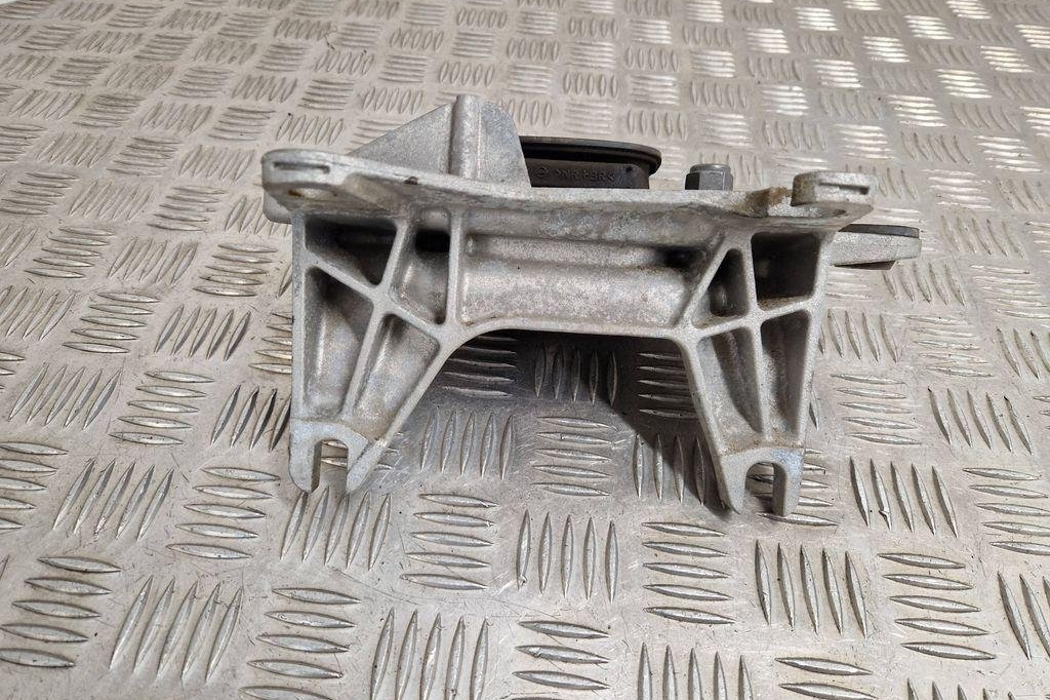 RENAULT Scenic 3 generation (2009-2015) Gearbox Mount Bracket 112221641R 31260311