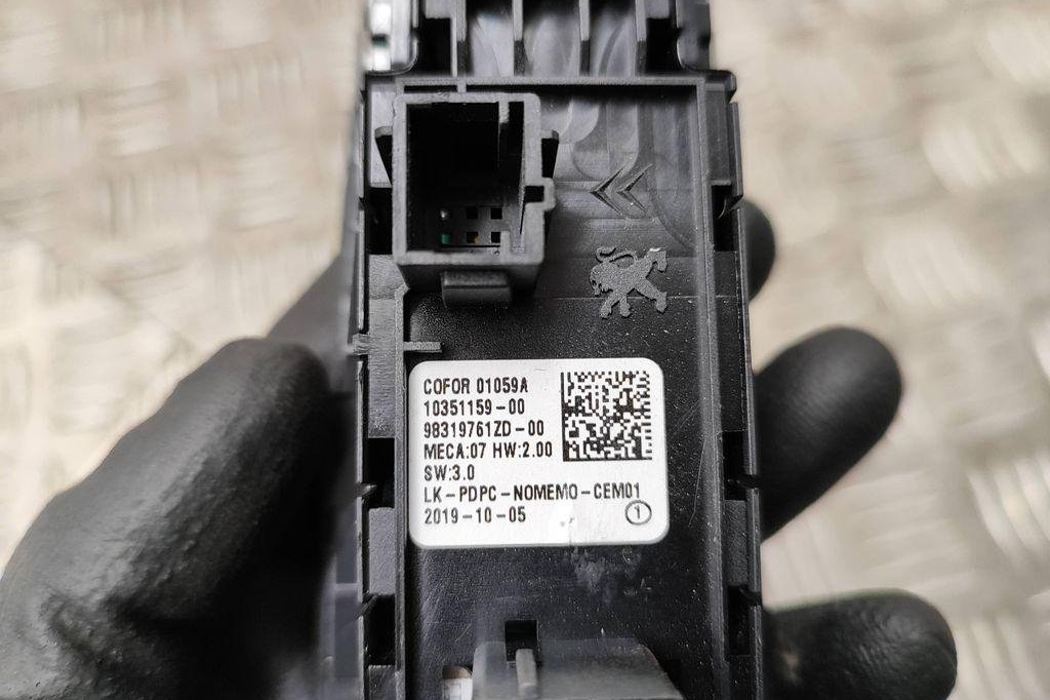 PEUGEOT 308 3 generation (2021-2023) Rear Left Door Window Control Switches 98319761ZD 32378309