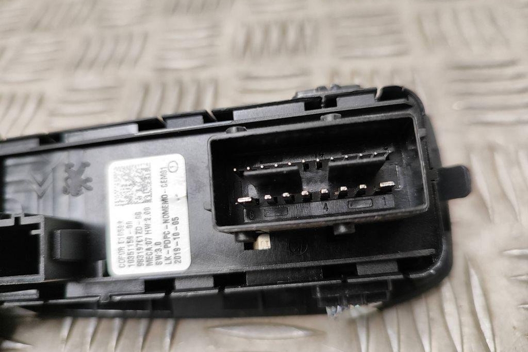 PEUGEOT 308 3 generation (2021-2023) Rear Left Door Window Control Switches 98319761ZD 32378309