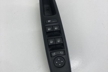 RENAULT Scenic 3 generation (2009-2015) Aizmugurējo kreiso durvju loga pacēlāja slēdži 809610016R 30565590