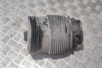 MERCEDES-BENZ C-Class W205/S205/C205 (2014-2023) Подушка подвески задняя правая A2053200725 30649686