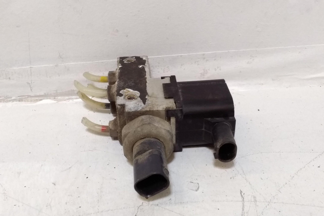 MERCEDES-BENZ CLS-Class C219 (2004-2010) Air Suspension Control Unit A2113200158 27619662