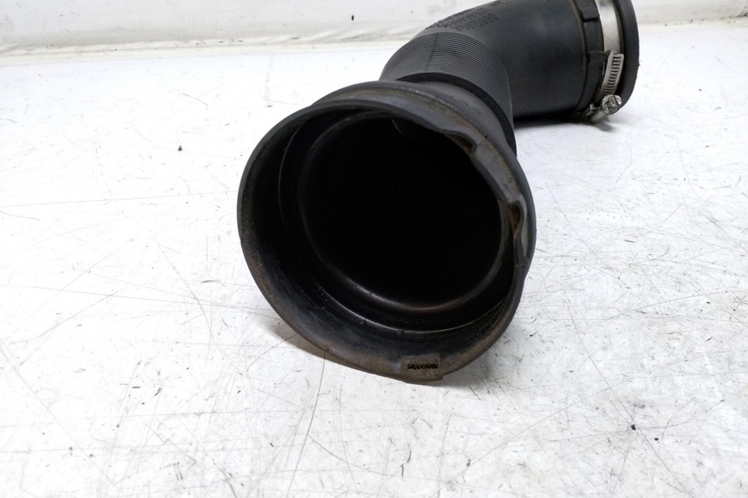 OPEL Astra J (2009-2020) Air Intake Tube 315875880 28532617
