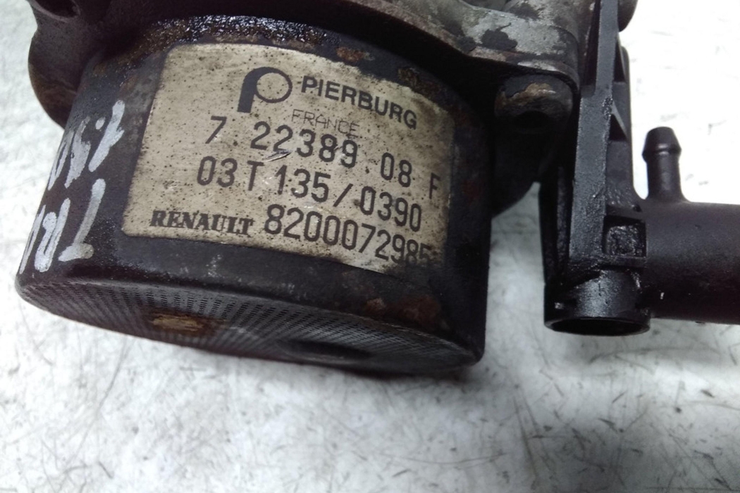 RENAULT Trafic 2 generation (2001-2015) Vacuum Pump 72238908F 28533961