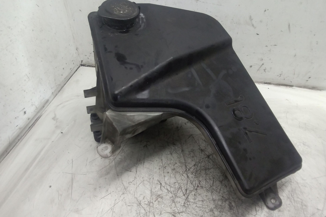BMW X5 E53 (1999-2006) Window Washer Tank 8252738 28661862