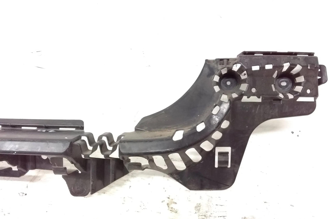 BMW 5 Series E39 (1995-2004) Aizmugurējā labā bampera stiprinājums 7256922 28723361