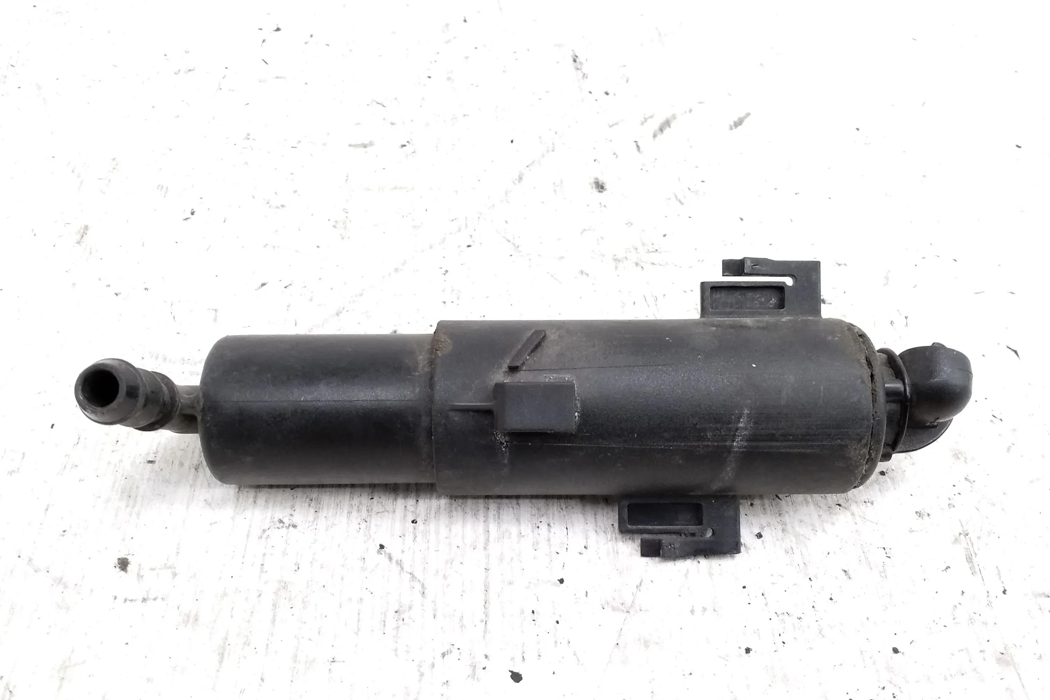 AUDI A4 B8/8K (2011-2016) Left Side Headlamp Washer 8K0955101 28723412