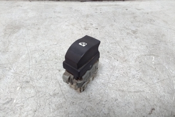 RENAULT Scenic 2 generation (2003-2010) Aizmugurējo kreiso durvju loga pacēlāja slēdži 2808201 27716546