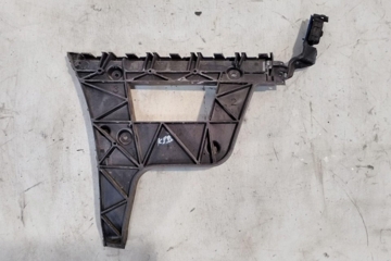 AUDI A4 B8/8K (2011-2016) Aizmugurējā kreisā bampera stiprinājums 8K9807453 28530412