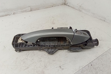 MERCEDES-BENZ C-Class W204/S204/C204 (2004-2015) Kreisās puses bīdāmo durvju ārējais rokturis A2047600634 28684730