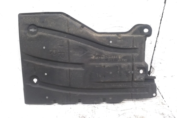 TOYOTA Prius 3 generation (XW30) (2009-2015) Задняя средняя нижняя защита 5816547020 28724827