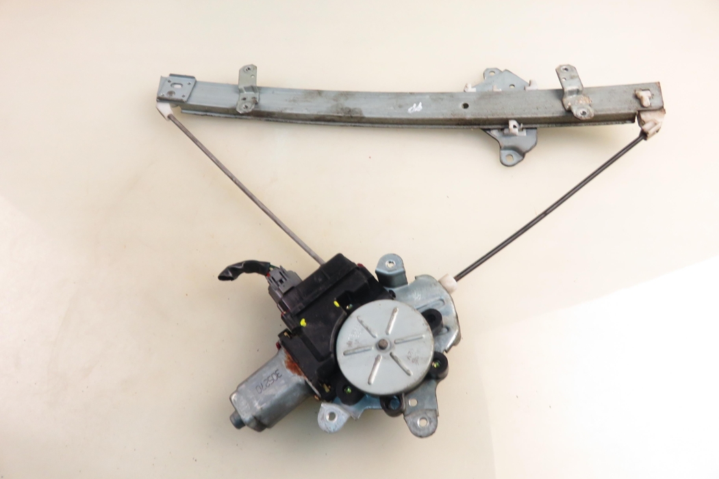 MITSUBISHI Outlander 1 generation (2001-2008) Front Right Door Window Regulator MR573886RH 30768892