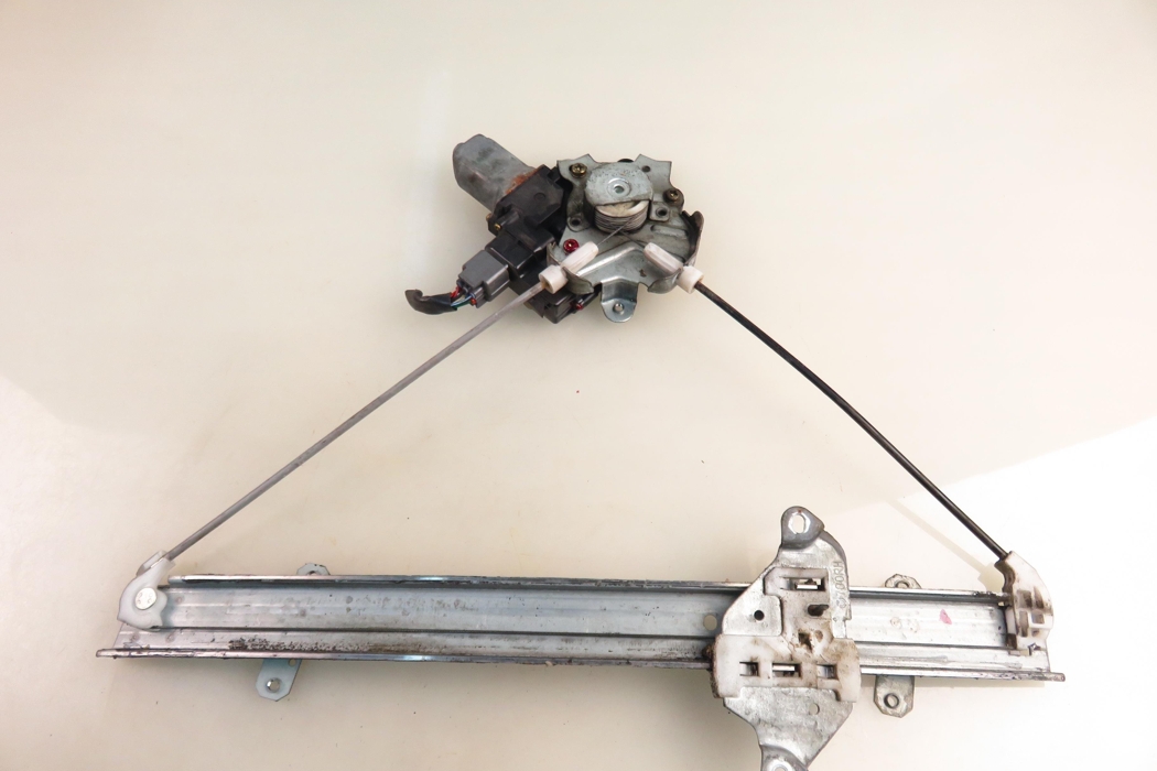 MITSUBISHI Outlander 1 generation (2001-2008) Front Right Door Window Regulator MR573886RH 30768892