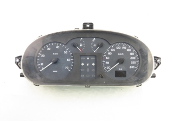 RENAULT Scenic 1 generation (1996-2003) Nopeusmittari P8200071820 31929780
