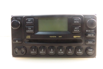 TOYOTA Avensis Verso 1 generation (2001-2003) Mūzikas atskaņotājs bez GPS/navigācijas 8612028382 32092217
