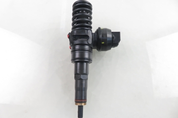 VOLKSWAGEN Golf 4 generation (1997-2006) Инжектор для масла 045130073T,0414720035 32386270
