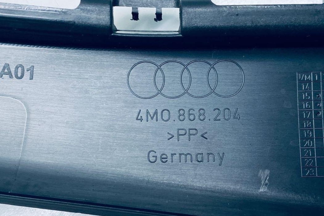AUDI Q7 4M (2015-2024) Other Trim Parts 4M0868204 30694517