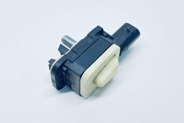 VOLKSWAGEN Touareg 2 generation (2010-2018) Rear Right Impact Sensor 7P0959354 30695438