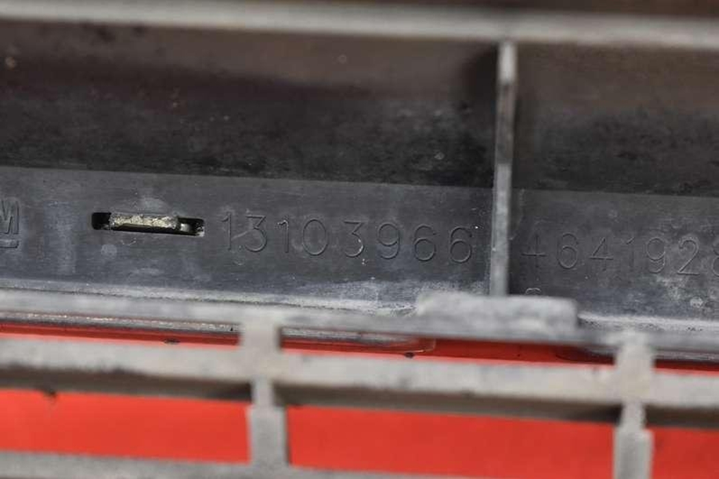 OPEL Vectra C (2002-2005) Ārējā gaisa ventilācijas reste 13103966 22075899
