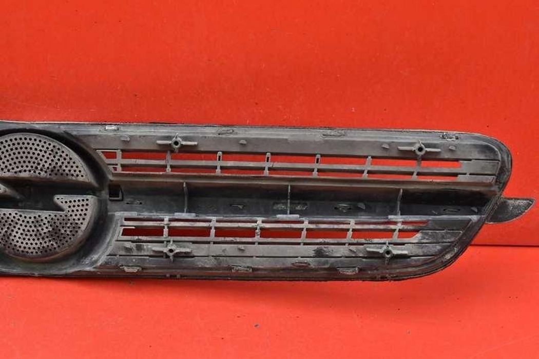 OPEL Vectra C (2002-2005) Ārējā gaisa ventilācijas reste 13103966 22075899