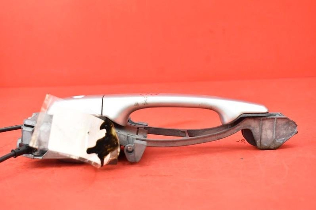 VOLVO V50 1 generation (2003-2012) Front Right Door Exterior Handle VOLVO 22079390