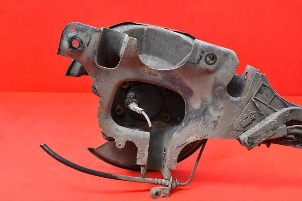 VOLVO V60 1 generation (2010-2020) Priekšējā labā riteņa rumbas vārpsta/stupica 6G915A968 24872002