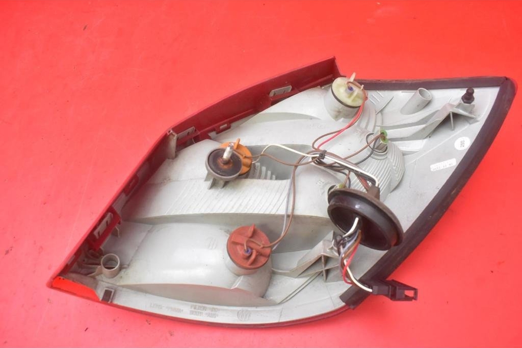 SKODA Fabia 2 generation  (2010-2014) Aizmugurējais kreisais lukturis 5J6945095 30041340