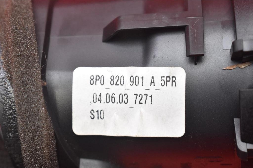 AUDI A3 8P (2003-2013) Решетка воздухозаборника салона 8P0820901A 32142716