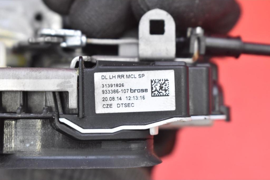 VOLVO V40 2 generation (2012-2020) Aizmugurējo kreiso durvju slēdzene 31391826 32182294