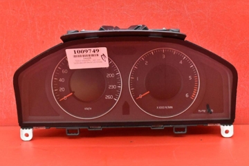 VOLVO V70 3 generation (2007-2020) Instrumentu panelis/spidometrs 30786623ab 32142632
