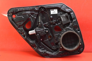 VOLVO V40 2 generation (2012-2020) Aizmugurējo kreiso durvju logu pacēlājs 31276217 32182282