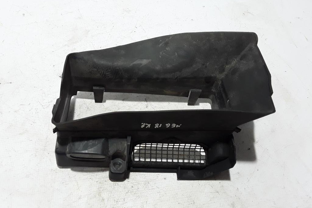 RENAULT Megane 3 generation (2008-2020) Radiator air diverter 628113910R 22453072