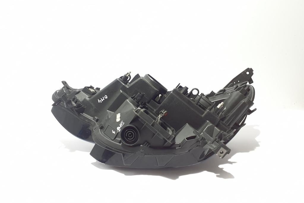 RENAULT Megane 4 generation (2016-2023) Front Right Headlight 260108478R 30417479