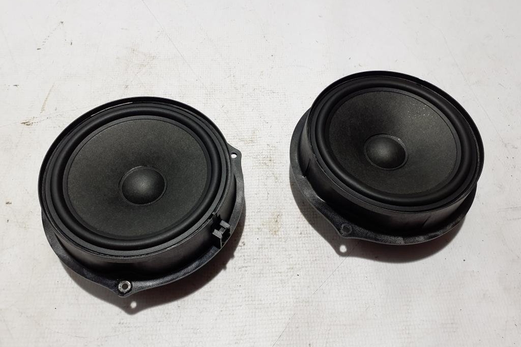 DACIA Duster 2 generation (2017-2024) Front Right Door Loudspeaker 281444213R 30476144