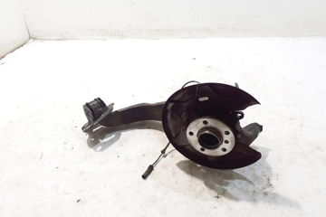 BMW 1 Series F40 (2019-2024) Rear Left Wheel Hub 8842879 32042148