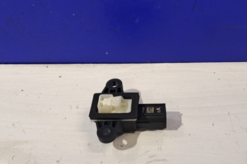 VOLVO XC60 2 generation (2017-2024) Front Right Impact Sensor 31406731 31959816