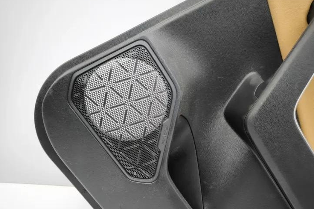 TOYOTA RAV4 5 generation (XA50) (2018-2024) Rear Right Door Panel 67613X1B18 26478706
