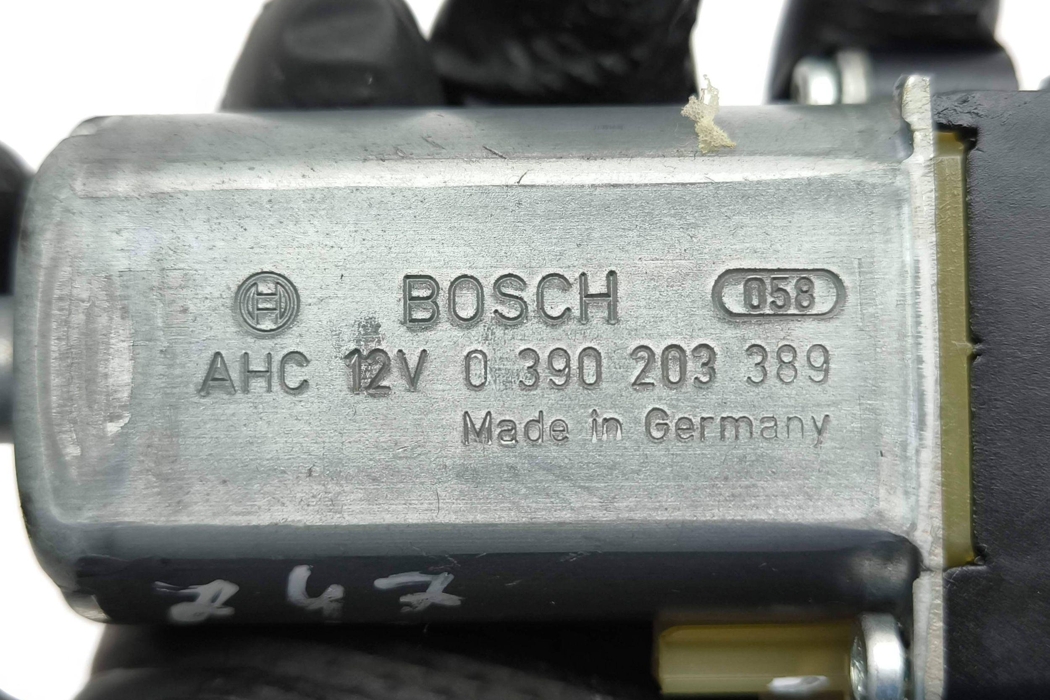 PORSCHE Cayenne 958 (2010-2018) Front Left Seat Control Motor 0390203389 29946505