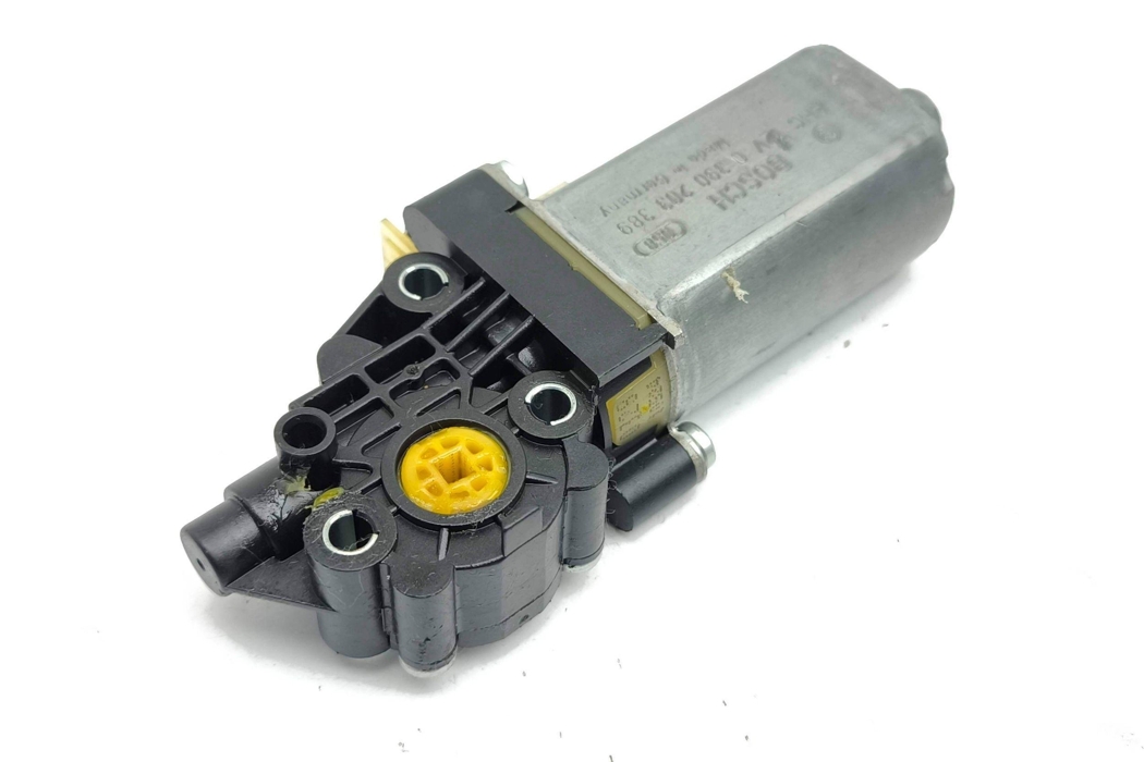 PORSCHE Cayenne 958 (2010-2018) Front Left Seat Control Motor 0390203389 29946505