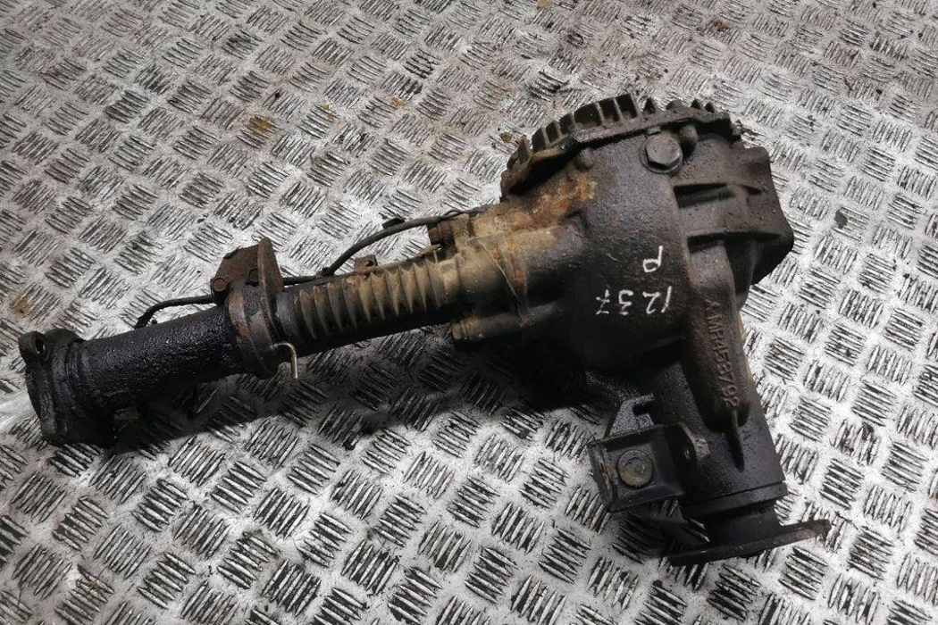 MITSUBISHI Pajero 4 generation (2006-2023) Front Transfer Case MR453792 31026641