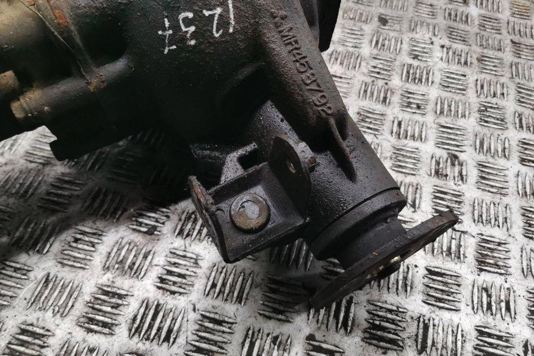 MITSUBISHI Pajero 4 generation (2006-2023) Front Transfer Case MR453792 31026641