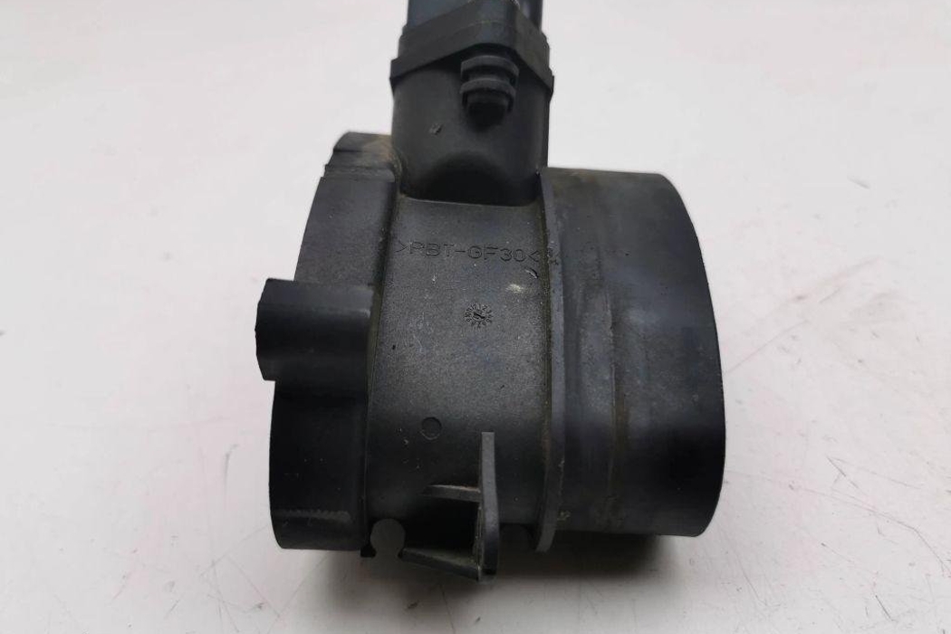 BMW 5 Series E39 (1995-2004) Mass Air Flow Sensor MAF 0928400314 31193517
