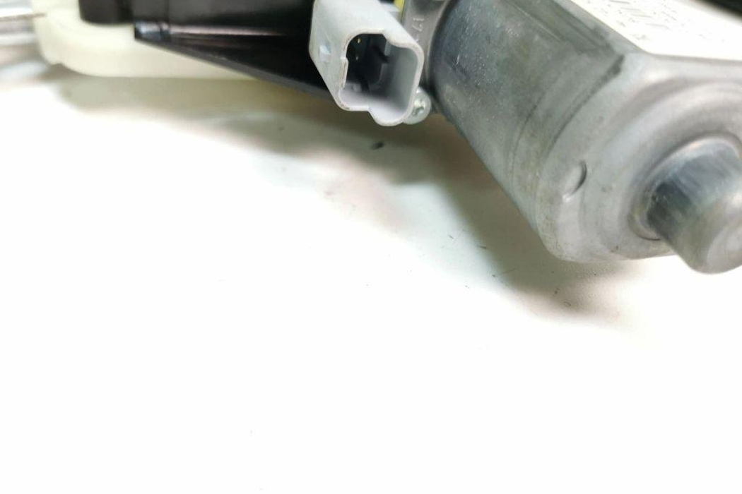 CITROËN C4 Cactus 1 generation (2014-2024) Priekšējo labo durvju logu pacēlājs 9674252480 31201519