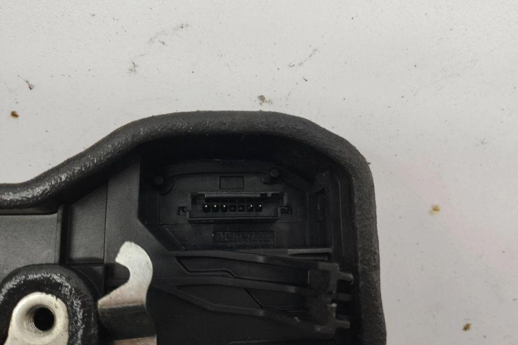BMW 5 Series E60/E61 (2003-2010) Rear Left Door Lock A046998 31205461