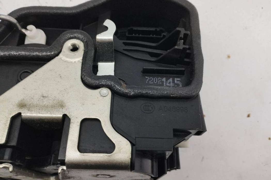 BMW 5 Series E60/E61 (2003-2010) Rear Left Door Lock A046998 31205461