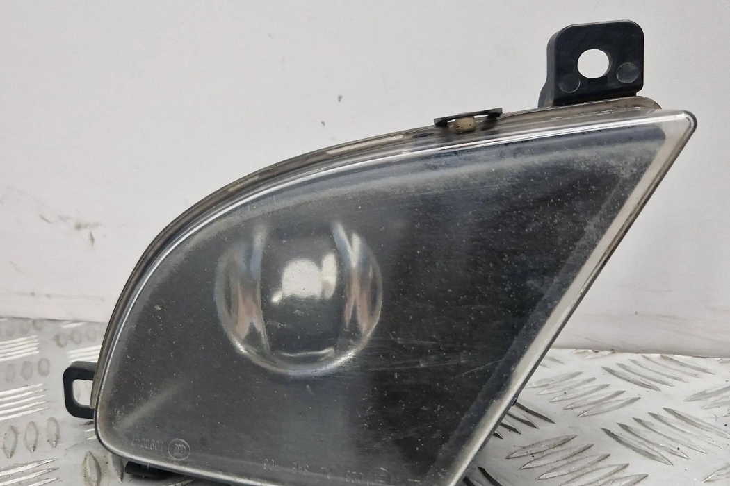 BMW 5 Series E60/E61 (2003-2010) Priekšējais kreisais miglas lukturis 0305083001 28073308
