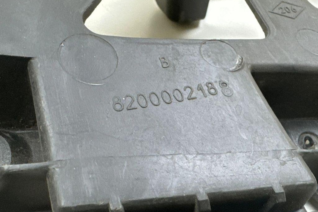 RENAULT Laguna 2 generation (2001-2007) Rear Right Bumper Bracket 8200002188 31379394