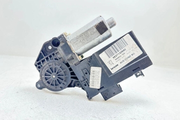 PEUGEOT 308 Маторчик стеклоподъемника передней левой двери 9637130680,A90833033 31356523